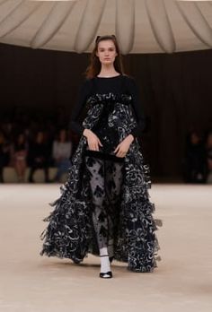 Spring-Summer 2024 Haute Couture Show - Looks | CHANEL