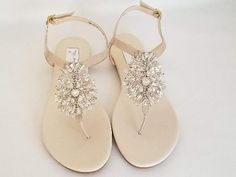 Comfortable and stylish Bridal Sandals designed with sparkling crystals or soft lace. Our Wedding Sandals are a must have for a destination wedding as well as a bride who wants to dance the night away while maintaining a stylish put together look. You do not have to sacrifice style for comfort! Bridal Flat Sandals, Flat Sandals Wedding, Summer Wedding Shoes, Blue Bridal Shoes, Custom Wedding Shoes, Beach Wedding Sandals, Beach Wedding Shoes, Vegan Sandals, Embellished Shoes