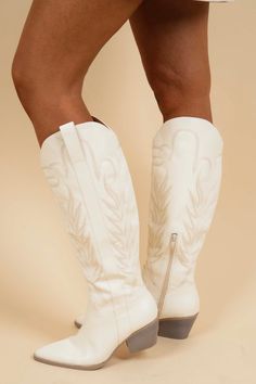 Samara Boots (White) – Blushing Brunette Oasis Shoes, Knee High Cowboy Boots, Cream Heels, Gorgeous Boots, Nashville Outfits, Western Tops, Boots White, Wrap Heels, White Heels