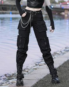 Multi Pockets Cargo Pants Moda Grunge, Cargo Pants Black, Clothing Design Sketches, Tomboy Style Outfits, Tomboy Fashion, Alternative Outfits, Really Cute Outfits, Edgy Outfits, Character Outfits