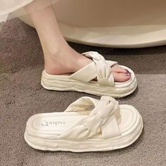 Upper Material: PVC Category: One-Shaped Toe Shape: Round Head Style: Korean Style Sole material: PVC Lining Material: No Lining Pretty Sandals, Slippers Summer, Ladies Sandals, Shoes Green, Soft Luxury, Sandals Platform, Green Heels, Black Slides, Womens Mary Janes