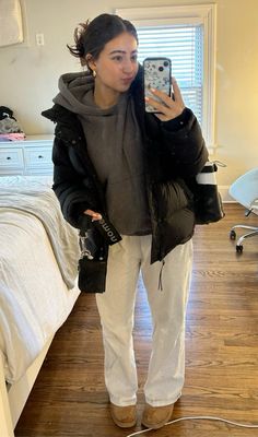 sweatshirt: edikted pants: brandy jacket: aritzia shoes: uggs Comfy Clean Outfits, Sweatshirt And Jacket Outfit, White Pants Outfit School, What To Wear In Canada Winter, Uggs With Pants, Uggs Outfit Ultra Mini, Fall Outfits Aritzia, Sweats And Uggs Outfits, Sweatshirt Fall Outfits