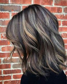 Brunette Lob, Youthful Hairstyles, Grey Hair Transformation, Blonde Balayage Highlights, Cortes De Cabello, Blond Balayage, Hairstyles For Women Over 60, Beautiful Gray Hair, White Highlights