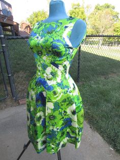 "beautiful dress satin  bust 17 x2 waist 14 x2 37\" long hips 17 x2 zipper in the back and big buttons on the waist line very nice vintage dress" Green Blue Dress, Marine Uniform, Vintage Suits, Letter Gifts, Dress Satin, Wool Suit, Vintage Dress, Dress Clothes For Women, Beautiful Dress