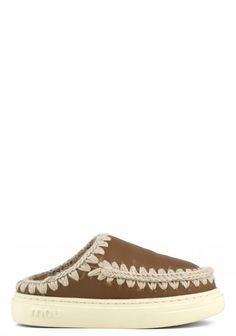 Eskimo bold clog Casual Sheepskin Slip-on Clogs, Comfortable Shearling Clogs With Rubber Sole, Brown Indoor Clogs With Rubber Sole, Brown Round Toe Clogs For Indoor, Brown Closed Toe Indoor Clogs, Beige Slippers With Woven Sole And Round Toe, Sheepskin Clogs, Crochet Wool, Summer Sneakers