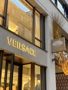 #versace #aesthetic Luxury Lifestyle Dreams, Luxury Aesthetic, Future Lifestyle, Rich Life, Dream Lifestyle, Store Front, City Aesthetic, Luxury Life