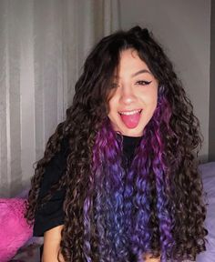 Oil Slick Curly Hair, Curly Hair Color Underneath, Curly Hair Dyed Underneath, Curly Hair Dye, Dye Curly Hair, Box Dreads, Curly Hair Coloring, Curly Hair Color Ideas, Curly Hair Color