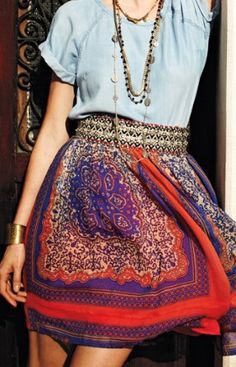 Super cute skirt! Anthropologie - seeing lots of scarf prints for the fall transition, and love it! #anthrofave Dress Like An Artist, Estilo Hippie, Mode Boho, Paneled Skirt, Coachella Outfit, Looks Street Style, Vanessa Hudgens, A Skirt, Cute Skirts