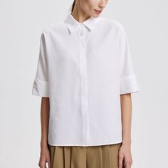 Lattelier White Classic Short Sleeve Shirt. Nwot. Never Worn. No Flaws. Size Large Color Is White Elbow Length Sleeves Center Back Pleat Hidden Button Closure Folded Cuffs 100% Cellulose Fibre Front Length: 25.25” Back Length: 28” Armpit To Armpit: 26” Waist: 22” Will Ship The Same Or Next Day M-F. If You Have Any Questions Please Feel Free To Ask. Meeru Maldives, Classic White Shirt, Pleated Pants, White Shirts, Elbow Length Sleeve, China Fashion, Trendy Tops, Shirt White, White Tops