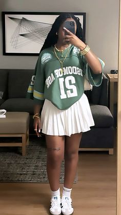 Outfit For Black Women, Outfits For Black Women, Tailgate Outfits, Looks Hip Hop, Street Style Outfits Casual, Neat Casual Outfits, Kit Harrington, Tennis Skirt Outfit, Tailgate Outfit