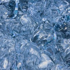 many ice cubes are piled up together