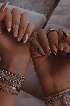 Cute Neutral Fall Nails, Gradient Ombre Nails, Matte Fall Nails 2024, Colored Marble Nails, Fall Marble Nails Acrylic, Nails 2024 Ombre, End Summer Nails, Diy Easy Nail Designs, Summer To Fall Nail Designs