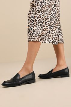 The Lulus Julius Black Loafer Flats are ready to complete all your chicest office OOTDs! Smooth faux leather shapes these sophisticated penny loafers with an almond-shaped upper, a cutout strap at the vamp, and a notched collar. The simple slip-on design makes for effortless styling! Available in whole sizes only. 1" rubber heel. Cushioned insole. Rubber sole has nonskid markings. Man made materials. Imported. Lulus | Julius Black Loafer Flats | Size 9. Chic Shoes, Almond Shaped, Chic Office, Black Loafers, Penny Loafer, The Vamps, Notched Collar, Rubber Heels, Penny Loafers