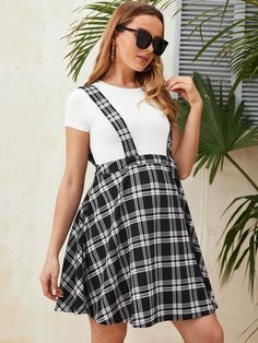 Plaid Dress Outfit Summer, Overall Dress Outfit Summer, Women Suspender Outfits, Overalls Outfit Short, Pinafore Dress Outfit, Black And White Check Dress, Plaid Dress Outfit, Plaid Overall Dress, Maternity Skirts