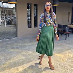 Sunday Outfit Ideas, Sunday Dress Outfit, What To Wear To Church, Sunday Best Outfit, Sunday Church Outfits, Sunday Outfit, Pleated Fashion, Stylish Naija