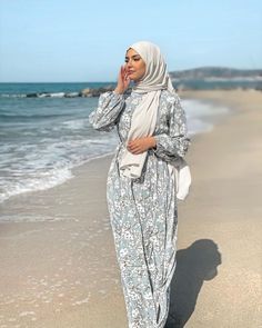 Summer Muslim Outfits, Aesthetic Muslim Outfits, Hijab Fabric, Hijab Trend, Bio Insta, Modest Outfits Muslim, Hijab Accessories, Modest Hijab, Hijab Inspiration