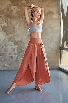 Women Fashion Edgy, Yoga Pants Women, Yoga Fashion, Dance Outfits, Dance Wear, Diy Fashion