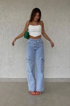 Malu Camargo, Looks Pinterest, Trendy Crop Tops, Fiesta Outfit, Cargo Pants Outfit, Causual Outfits, Basic Outfits, Teen Fashion Outfits