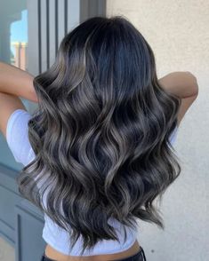 Black Hair With Brown Highlights, Ash Brown Highlights, Highlights On Black Hair, Dark Black Hair, Purple Hair Highlights, Long Hair Highlights, Highlights Ideas, Black Brown Hair, Balayage Blond