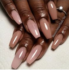 Classy Fall Nails Acrylic, Natural Nail Colors, Pinky Nude Nails, Dainty Hands, Nail Heart, Canadian Clothing, Toe Nail Color, Nude Nail Designs, Ombre Acrylic Nails