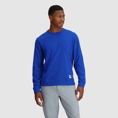 Outdoor Relaxed Fit Crew Neck Activewear, Relaxed Fit Crew Neck Outdoor Activewear, Relaxed Fit Outdoor Activewear With Crew Neck, Relaxed Fit Activewear For Outdoor With Crew Neck, Blue Functional Outdoor Sweatshirt, Blue Crew Neck Activewear For Outdoor Activities, Blue Athleisure Sweatshirt For Outdoor, Outdoor Moisture-wicking Crew Neck Sweatshirt, Outdoor Blue Moisture-wicking Sweatshirt