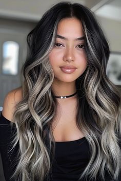 Black Hair With Grey Highlights, Olive Skin Hair, Balayage Hair Copper, Julia Fox, Black Hair Dye, Dark Hair With Highlights, Dyed Hair Inspiration