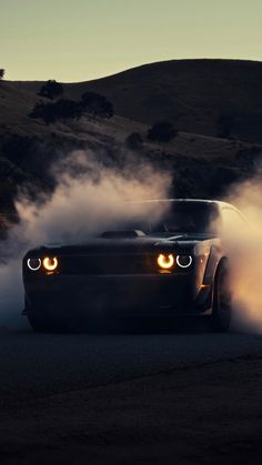 Dodge Challenger Hellcat Aesthetic, Dodge Challenger Hellcat Wallpapers, Dodge Challenger Aesthetic, Dodge Challenger Wallpapers, Dodge Camaro, Doge Challenger, Florida Architecture, Dodge Challenger Rt