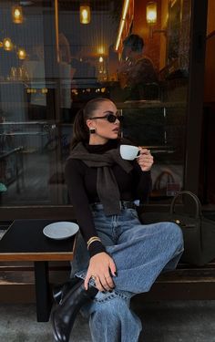 Oufits Casual, London Outfit, Effortless Outfit, Paris Outfits, Women's Casual Style, Casual Chic Outfit, Fall Street Style, Outfit Inspo Fall, Ootd Outfit