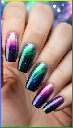 Easy Halloween nails include simple and low key nail art, such as spider webs, pumpkins, zombies and many others. Check out more ideas! Northern Lights Inspired Nails, The Dye Nails, Oil Slick Nails, Northern Lights Nails, Halloween Nails Designs, Alien Nails