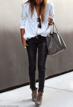 They say every woman should have a go to outfit that she feels awesome in. This will most likely be mine Walking Down The Street, Sincerely Jules, Mode Casual, Outfit Trends, Pinterest Fashion, Looks Style, Mode Inspiration, Street Styles