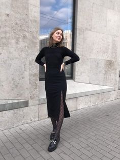 Dress With Platform Loafers, Dress With Loafers Classy, Long Dress With Loafers Outfit, Chunky Loafer Dress Outfit, Chunky Loafers With Dress Outfits, Sweater Dress With Loafers, Black Loafer Outfits Women Winter, Black Loafers With Dress, Chunky Loafer Winter Outfit