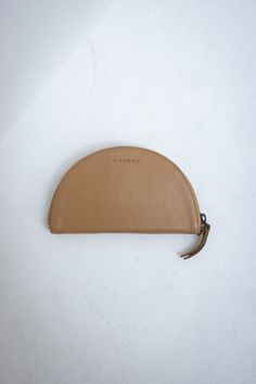 MANDRN | The Wedge - Sand Zipped Leather Wallet Modern Wallet With Zipper Pocket For Everyday Use, Modern Clutch Wallet For Everyday Use, Modern Everyday Clutch Wallet, Modern Wallets With Interior Card Slots For Everyday Use, Modern Pouch Wallets For Everyday Use, Modern Clutch Coin Purse For Everyday, Minimalist Wallets For Everyday Use, Modern Wallet With Zipper Pouch For Everyday Use, Everyday Leather Coin Purse With Zipper