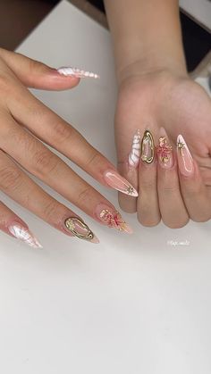 With 3D flower, croc design and gold chrome🌟💗 Gold Chrome Almond Nails, Chrome Almond Nails, Chrome Almond, Concert Nails, 3d Flower Nails, Edge Nails, Long Acrylic Nail Designs, Nails Today, Girly Acrylic Nails