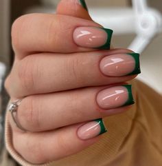 Green Acrylic Nails, Green French, Colorful Nails, Smink Inspiration, French Tip Acrylic Nails, Short Square Acrylic Nails, Makijaż Smokey Eye, Acrylic Nails Coffin Short