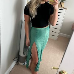 Beautiful Green Color, Brand New With Tags Never Worn Gold Sequin Crop Top, Zara Pleated Skirt, Zara Denim Skirt, Box Pleat Skirt, Festival Skirts, High Waisted Maxi Skirt, Pleated Long Skirt, Animal Print Skirt, Draped Skirt