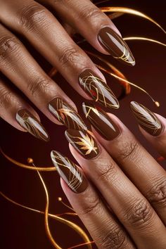 Fall Nail Photography, Design Fall Nails, Leaf Nail Design Fall, Power Nails Design, 90s Fall Nails, Almond Nail Art Fall, Fall Toes Colors, Golden Brown Nails, Fall Fingernails