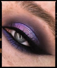 Purple Eyeshadow - Makeup Looks Purple Blue Makeup, Black And Gold Eyeshadow, Makeup Looks Aesthetic, Purple Wedding Makeup, Black Wedding Makeup, Black Makeup Looks, Black Eyeliner Makeup