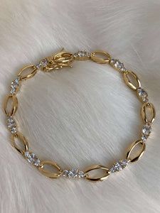 Bracelet Jewelry Gold For Women, Good Bracelets For Women, Bracelet En Or, Gold Bracelets Design, Gold Design Jewellery, Gold Bracelet Women, Gold Bracelet Designs, Gold Bracelet Design, Tennis Bracelet Gold