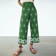 TAVIMART - Vintage Ethnic Floral Embroidery Wide Leg Pants for Women Casual High Waist Linen Cotton Pant Summer Boho Beach Trousers NOTE: 1inch=2.54cm Please allow 2 ~ 3 cm difference because measured by hands .If you don't know how to choose the size, please send your bust size/height/Weight for us ,we can help to recommend . size Waist(cm) Hip(cm) Length(cm) XS 66 94 94 S 70 98 95 M 74 102 96 L 78 106 97 Pants For Women Casual, Beach Trousers, Cotton Linen Pants, Summer Boho, Boho Summer, Boho Beach, Height And Weight, Floral Embroidery, Leg Pants