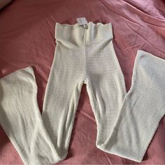 Really Cute Semi Sheer White Knit Pants. These Flare Pants Are Super Stretchy And Very Comfortable. White Knit Pants, Zebra Pant, Black Flare Jeans, Free People Flares, Chambray Jumpsuit, Cream Jeans, Crochet Pants, Knit Ideas, Flare Jumpsuit