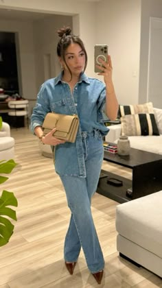 Outfits For Shopping, Nightout Outfit, Laura Jade Stone, Dressy Casual Outfits, Casual Outfit Inspiration, All Jeans, Denim Outfits, Uptown Girl, Effortlessly Chic Outfits