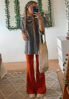 Lumineers Aesthetic Outfit, Boho Business Aesthetic, Edgy Granola Outfits, Fall Hippy Aesthetic, Simple Hippy Outfits, Comfortable Boho Outfit, Australian Aesthetic Fashion, Boho Chill Outfits, Hippy Astetic Outfits