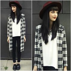 Style Edgy Soft Grunge, Doc Martens Black, Doc Martens Outfit, Tokyo Street Fashion, White Flannel, Hipster Outfits, Long Hair With Bangs, Rock Punk, Outfit Trends