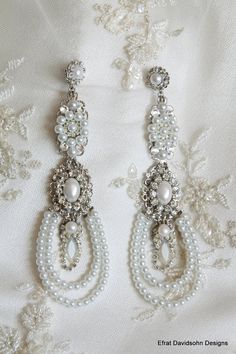 Bridal Chandelier Earrings,Long Dangle Earrings, Crystal Earrings, Swarovski Pearl Earrings, Bridal Statement Pearl Earrings, Bridal Chandelier Earrings, Bridal Statement Earrings, Pearl Statement Earrings, Bridal Earrings Chandelier, Bridal Jewelry Vintage, Ivory Earrings, Long Dangle Earrings, Earrings Crystal