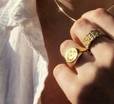 nikolai lantsov aesthetic Gold Jewelry Men Aesthetic, Eris Vanserra Aesthetics, Kaveh Aesthetic, Golden Rings For Men, Style Inspiration 90s, Magnus Lacrontte, Summer Party Planning, Lion Man, Cabin 7