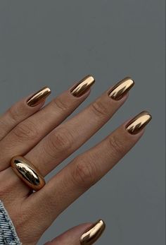 Fashion Nails 2024, Nail Gold Design, Gold On Nails, Gold Gel Nail Designs, Nails Trend 2024, Nail Cute Design, Birthdays Nails, Nails Trending Now 2024, Golden Chrome Nails