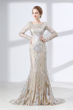 Glittering Silver Sequined Formal Evevning Dress With Long Sleeves Silver Dress Long, Long Sleeve Evening Dress, Baju Kahwin, Dress Champagne, Silver Mermaid, Floor Length Prom Dresses, Long Sleeve Evening Dresses, Evening Dress Fashion, Long Sleeve Sequin