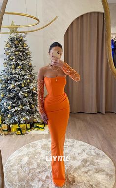 Proposal Dresses, Long Graduation Dresses, Graduation Looks, Classy Long Dress, Orange Evening Dresses, Formal Prom Dresses Long, Long Dresses Elegant, Chic Dress Classy, Formal Prom Dress