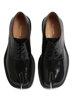 Find MAISON MARGIELA County Leather Lace-up Tabi Shoes on Editorialist. 40mm Heel. Leather upper. Front lace-up closure. Tabi toe. Treaded rubber sole Tabi Shoes, Margiela Shoes, Derby Shoes, Black Flats, Fitness Inspo, Leather And Lace, Black Shoes, Calf Skin, Rubber Sole