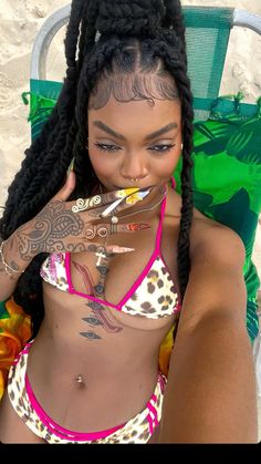 Altering Clothes, Locs Hairstyles, Instagram Photo Inspiration, Black Power, Just Girl Things, Grunge Aesthetic, Aesthetic Makeup, Protective Styles, Protective Hairstyles